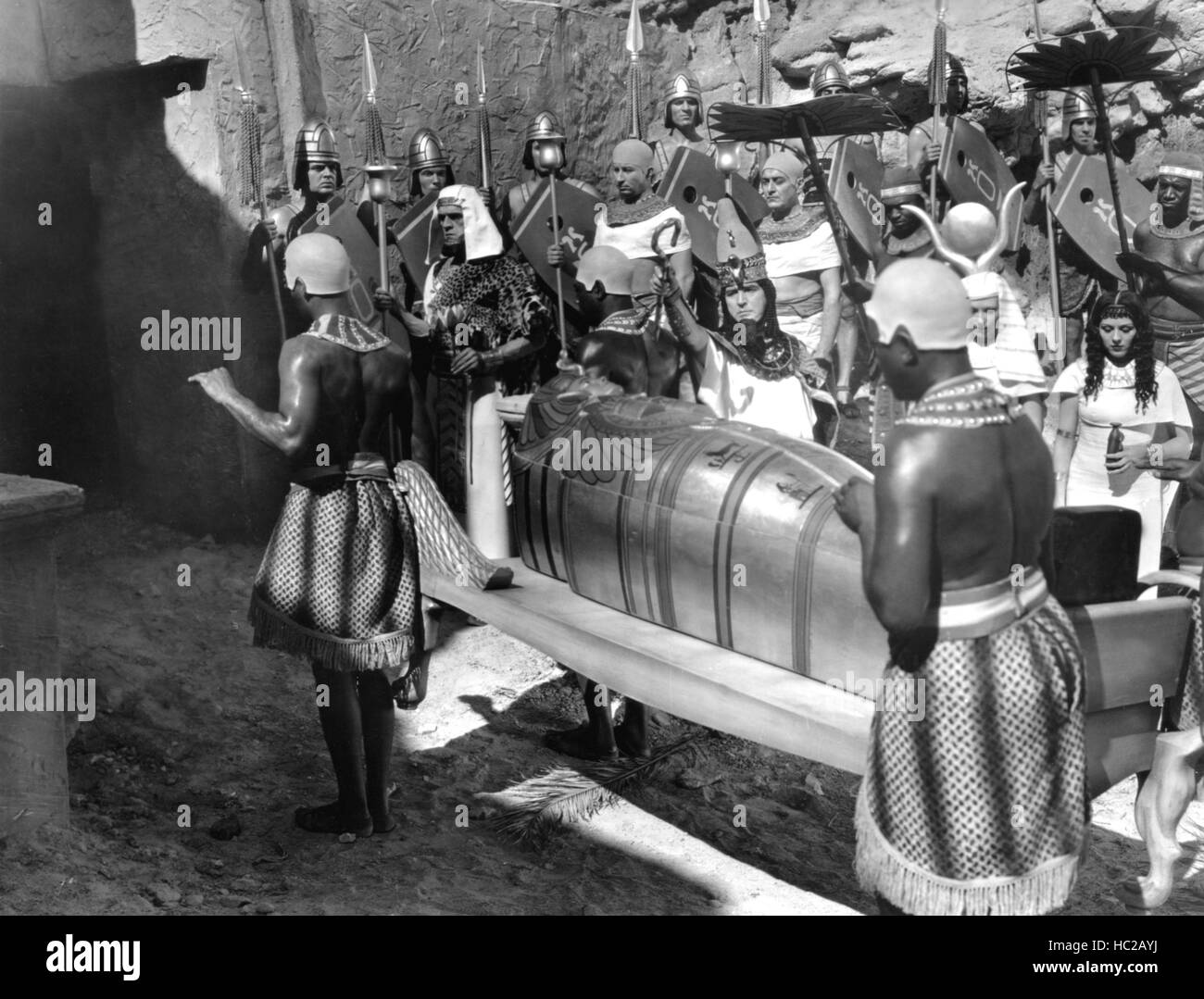 THE MUMMY, Boris Karloff, James Crane, 1932 Stock Photo - Alamy