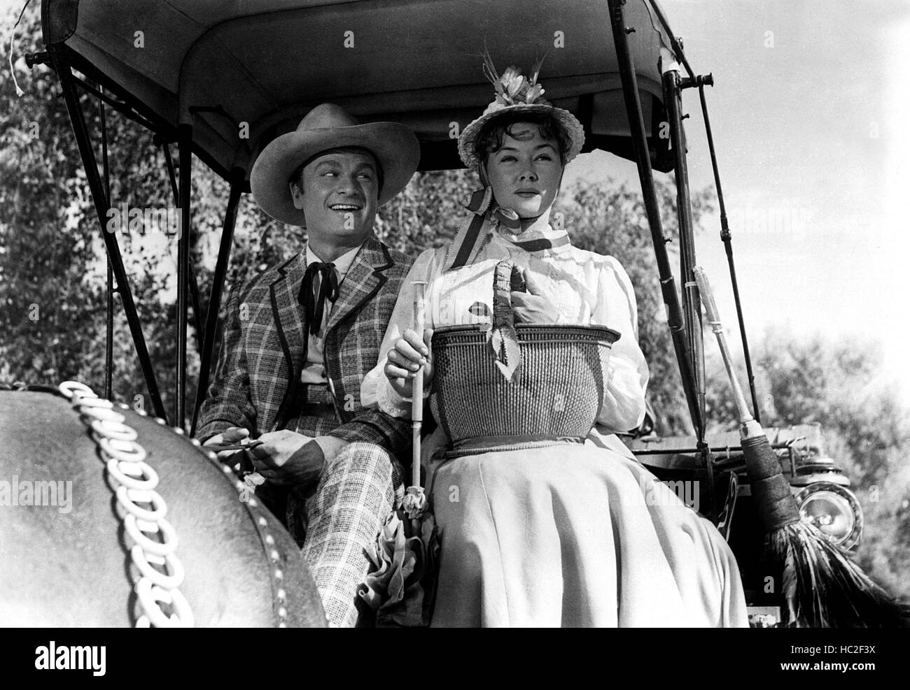 OKLAHOMA!, Eddie Albert, Gloria Grahame, 1955 Stock Photo - Alamy