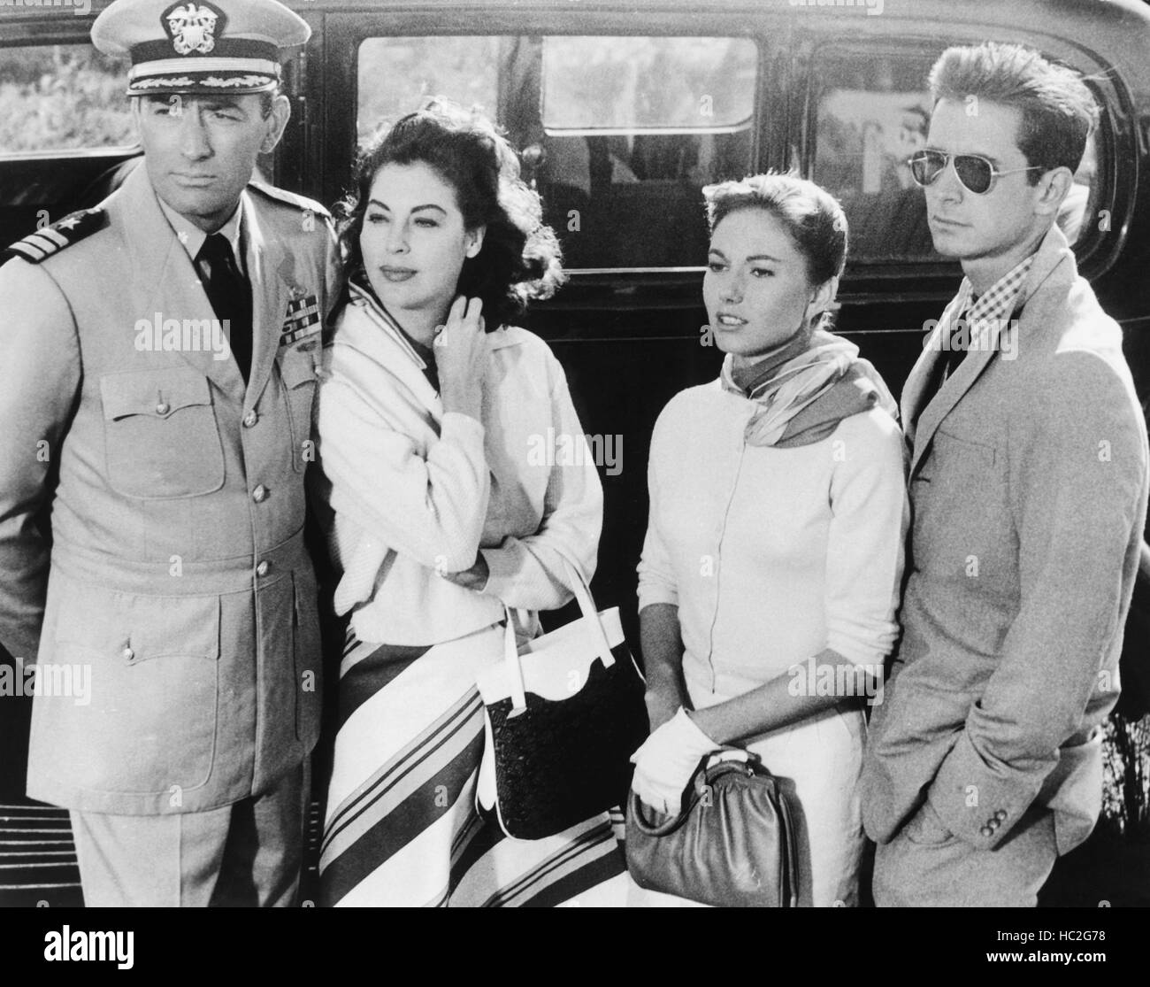 ON THE BEACH, from left: Gregory Peck, Ava Gardner, Donna Anderson, Anthony  Perkins, 1959 Stock Photo - Alamy