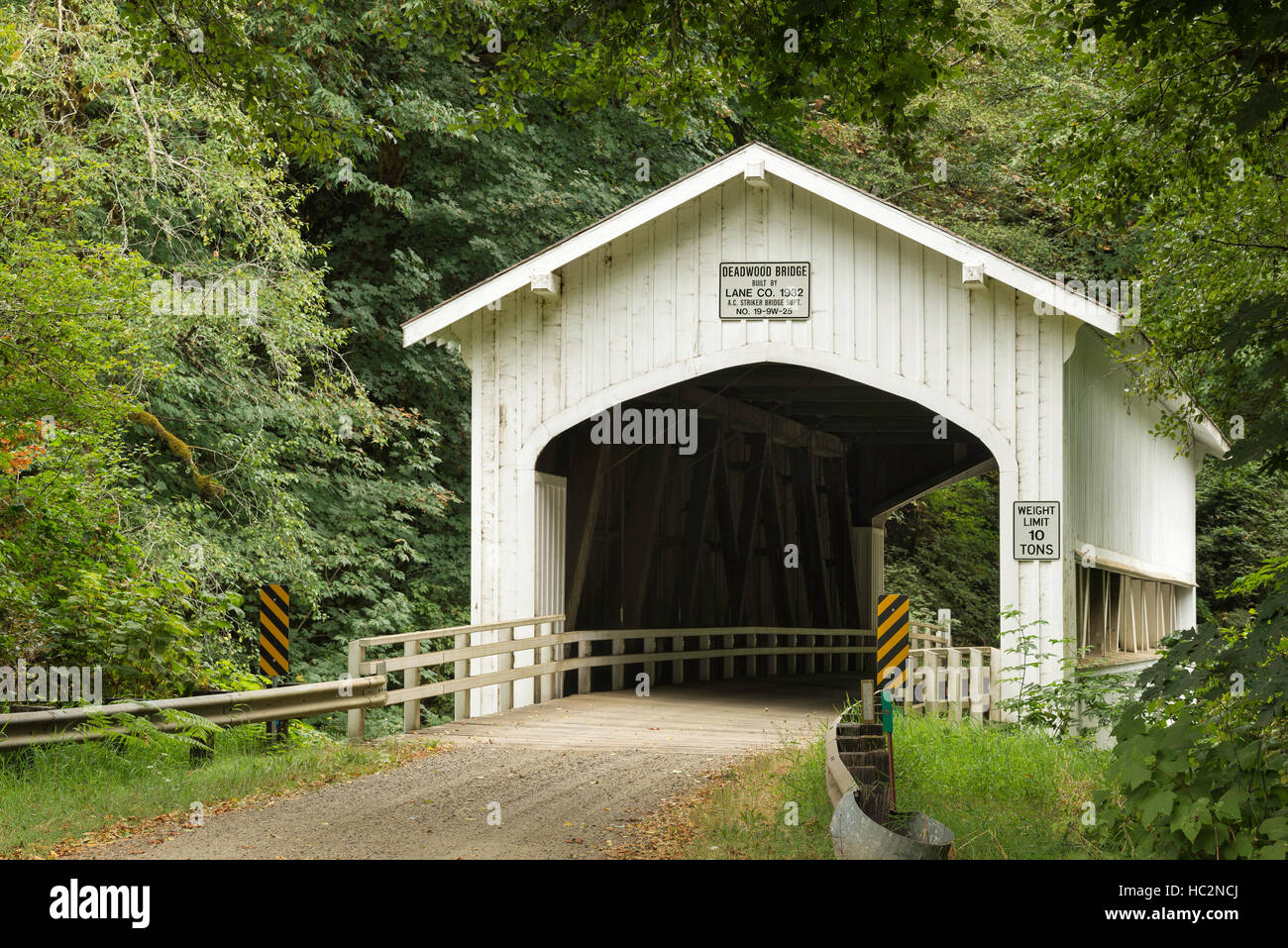 The Deadwood Covered Bridge in Oregon's Coast Range Stock Photo Alamy