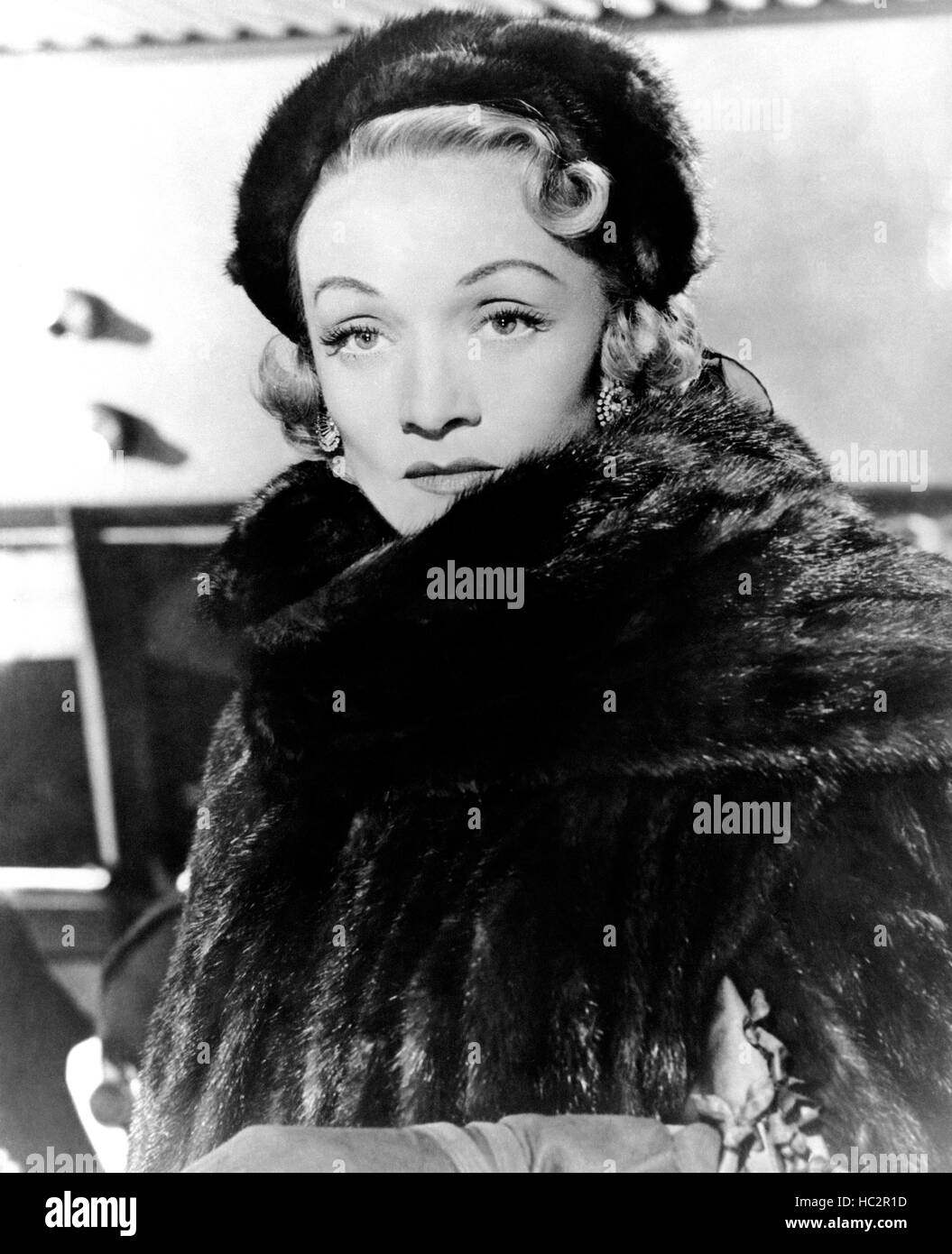 NO HIGHWAY, (aka NO HIGHWAY IN THE SKY), Marlene Dietrich, (wearing ...