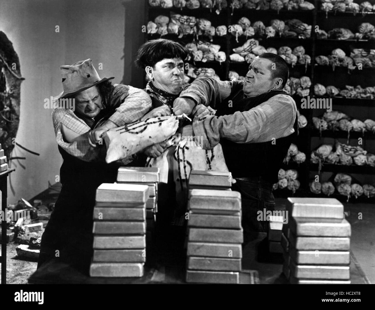 CASH AND CARRY, Larry Fine, Moe Howard, Curly Howard [The Three Stooges ...