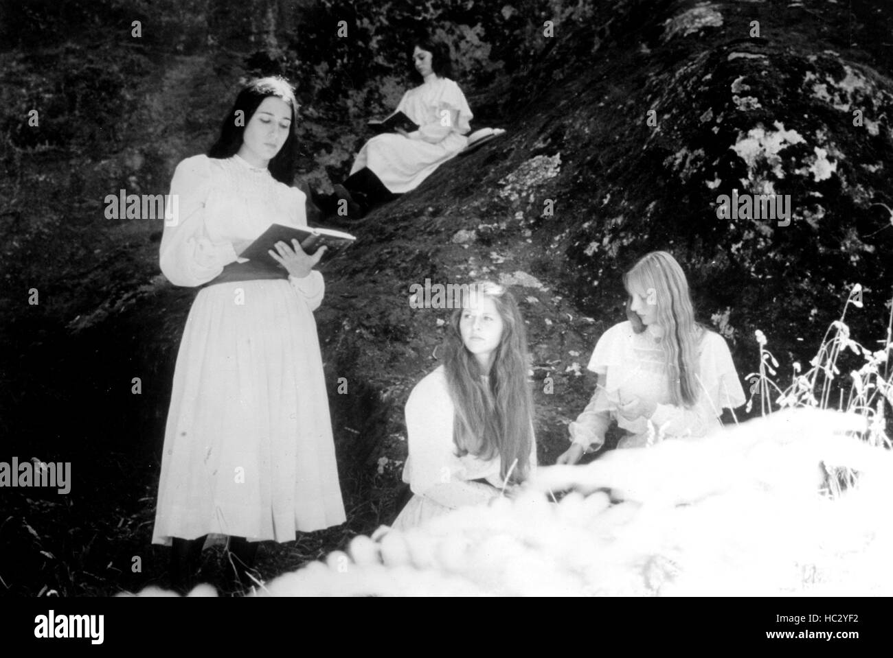 PICNIC AT HANGING ROCK, 1975 Stock Photo - Alamy