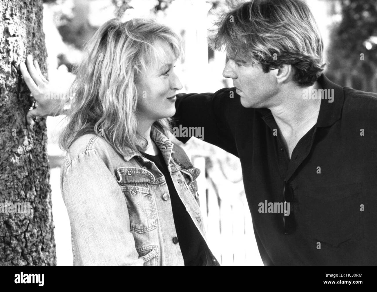 POSTCARDS FROM THE EDGE, from left Meryl Streep, Dennis Quaid, 1990