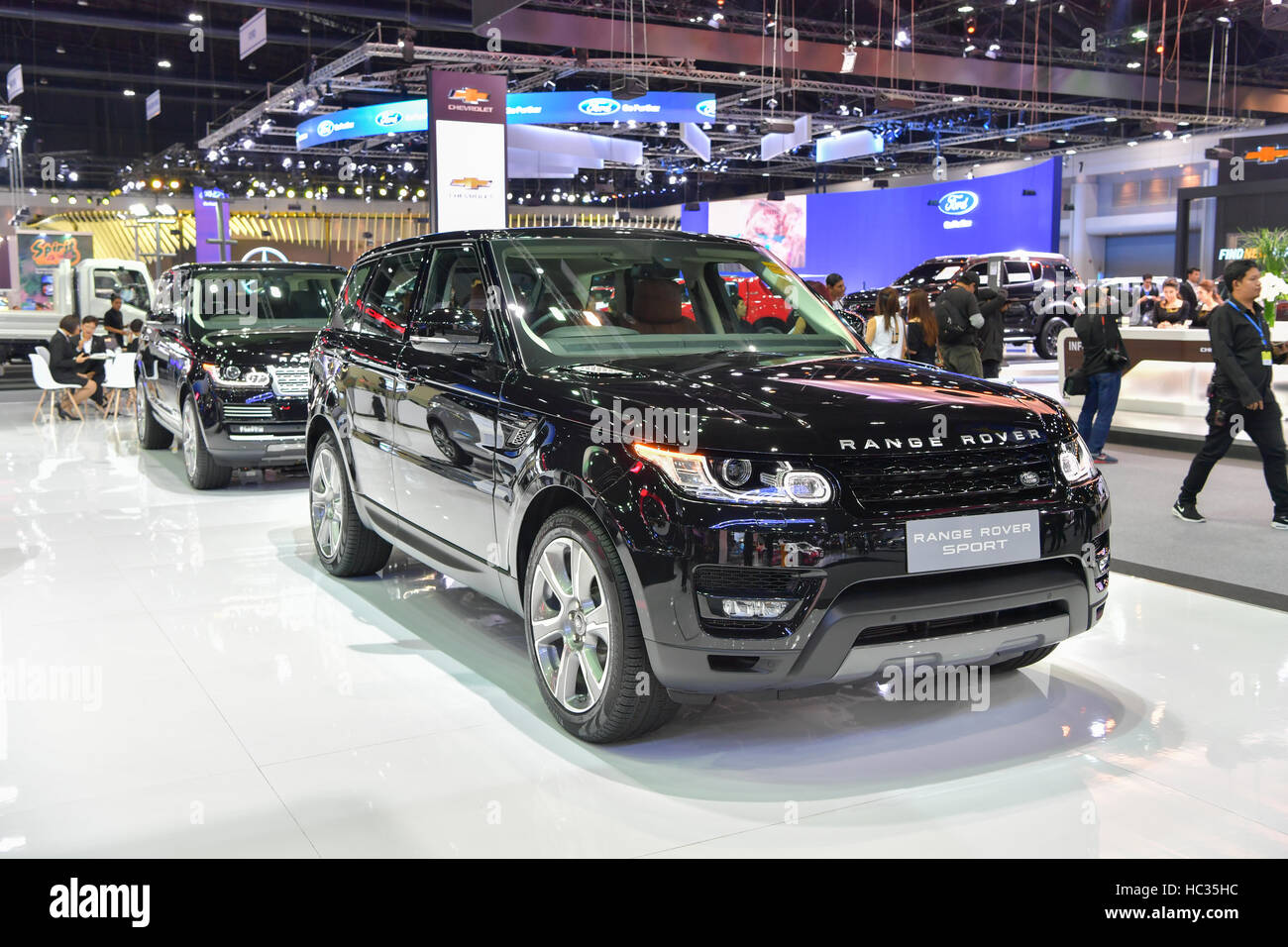 Black range rover sport hi-res stock photography and images - Alamy