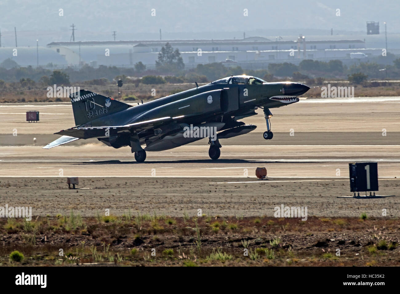 F 4 phantom vietnam war hi-res stock photography and images - Alamy