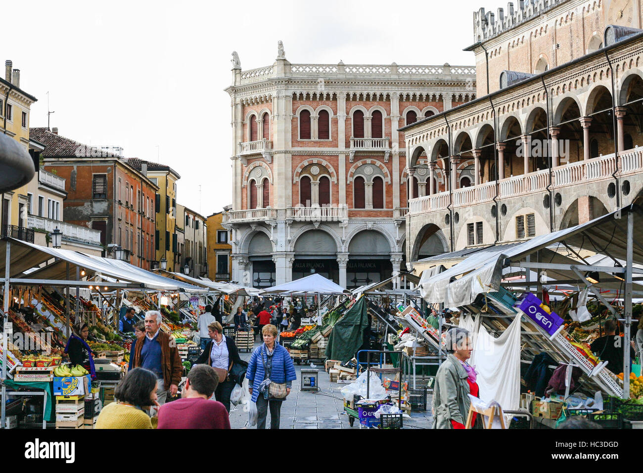 PADUA, ITALY OCTOBER 15, 2016 people on street market on Piazza