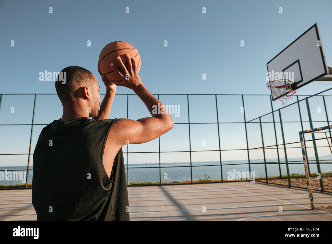 Basketball drills hi-res stock photography and images - Alamy