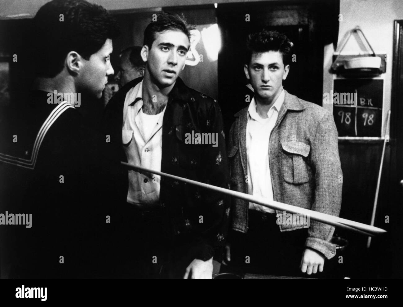 RACING WITH THE MOON, Nicolas Cage (center), Sean Penn (r.), 1984, (c