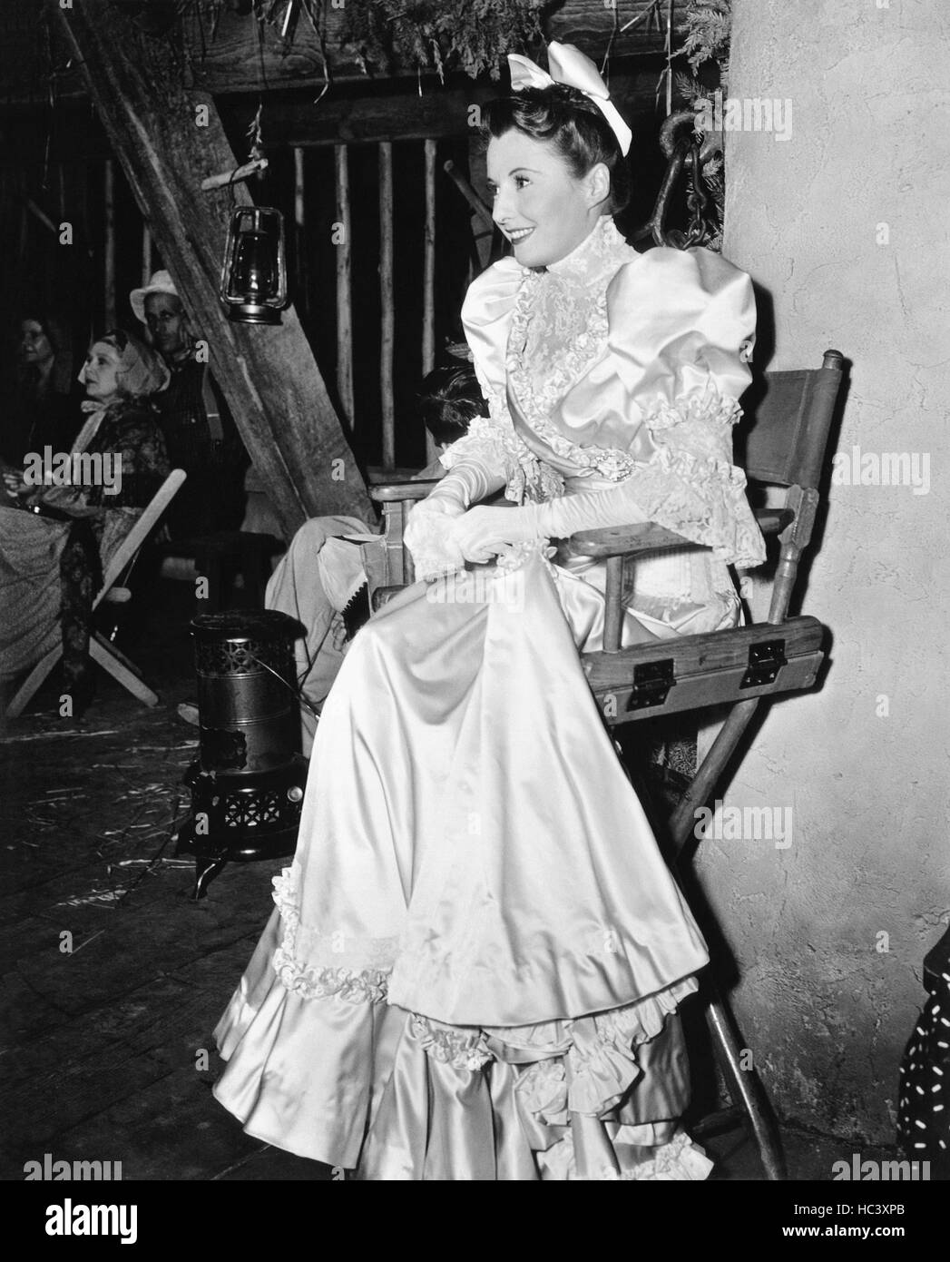 REMEMBER THE NIGHT, Barbara Stanwyck, on-set, 1940 Stock Photo - Alamy