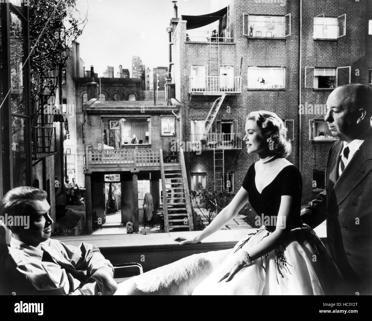 Grace Kelly In Rear Window Alfred Hitchcock Grace Kel vrogue.co