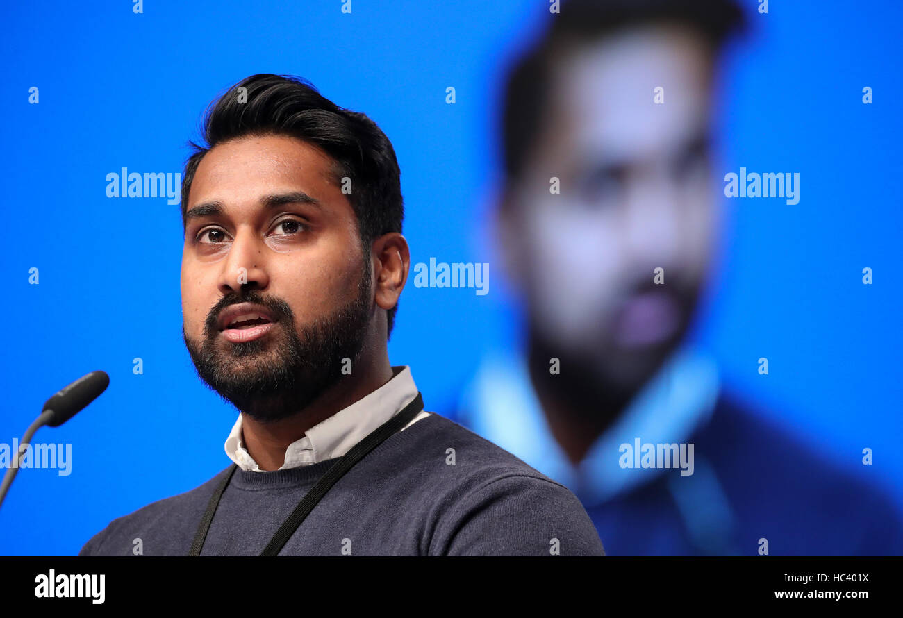 Essen, Germany. 7th Dec, 2016. Jenovan Krishnan, federal chairman of the Ring Christlich-Demokratischer Studenten (lit. Circle of Christian Democratic Students), speaking at the CDU federal party conference in Essen, Germany, 7 December 2016. Photo: Michael Kappeler/dpa/Alamy Live News Stock Photo