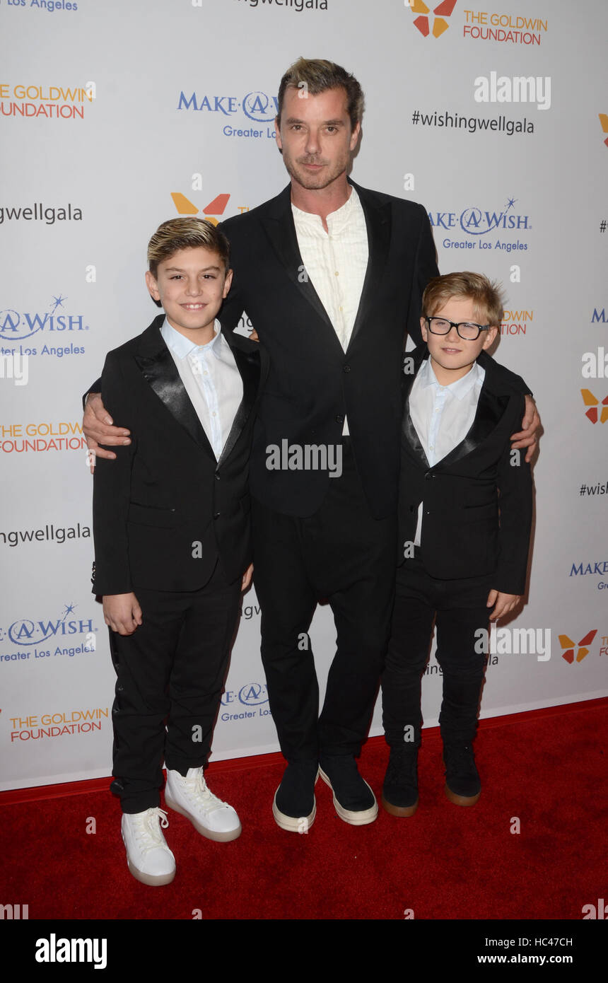 Los Angeles, Ca, USA. 07th Dec, 2016. Kingston Rossdale, Gavin Rossdale and Zuma Nesta Rock Rossdale at the 4th Annual Wishing Well Winter Gala on December 07, 2016 in Los Angeles, California. Credit:  David Edwards/Media Punch/Alamy Live News Stock Photo