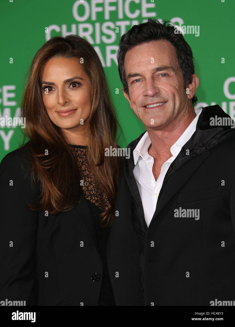 Westwood, CA. 07th Dec, 2016. Jeff Probst, Lisa Ann Russell, At Premiere Of Paramount Pictures' 'Office Christmas Party' At Regency Village Theatre, California on December 07, 2016. Credit:  Faye Sadou/Media Punch/Alamy Live News Stock Photo