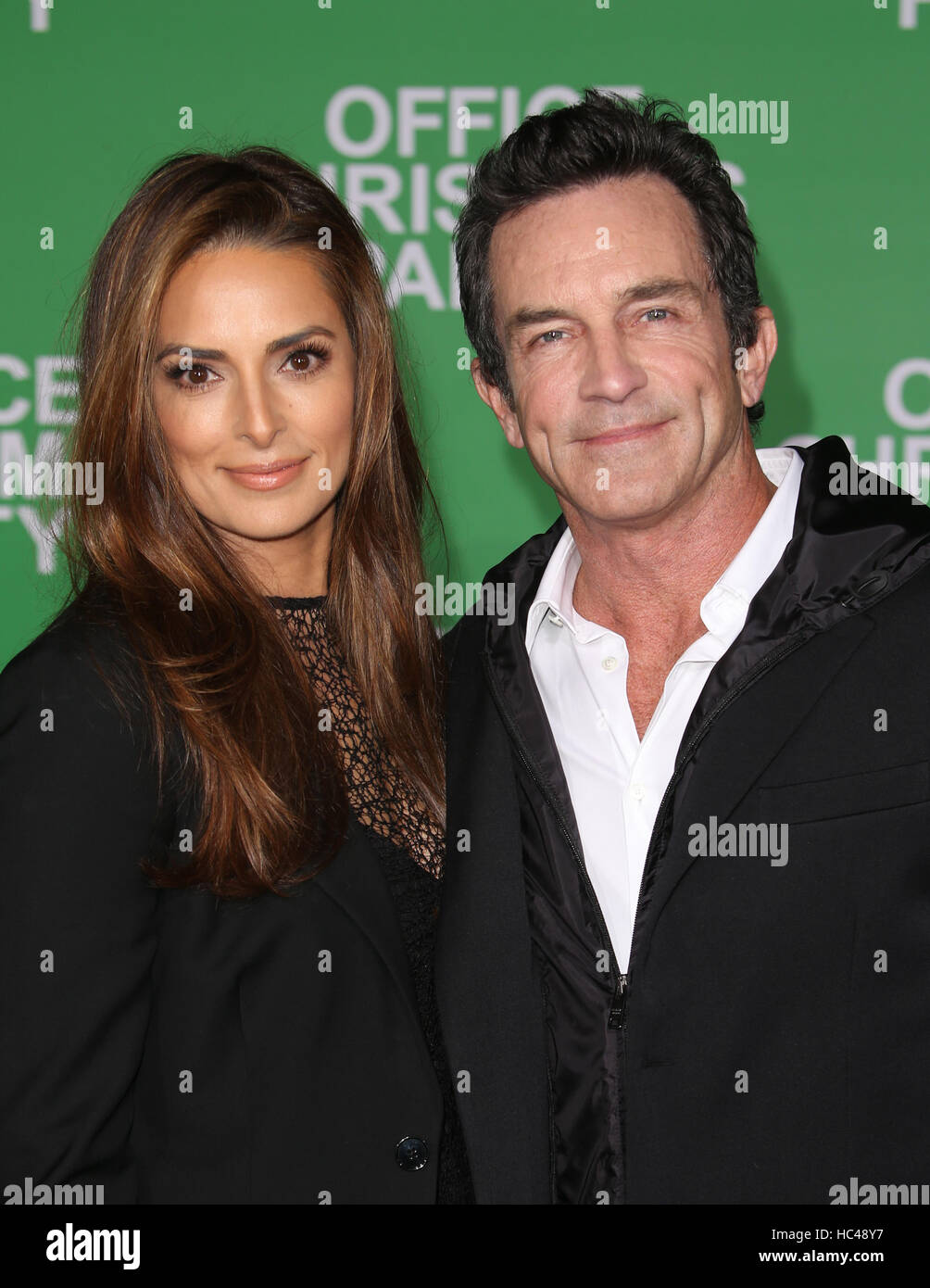 Westwood, CA. 07th Dec, 2016. Jeff Probst, Lisa Ann Russell, At Premiere Of Paramount Pictures' 'Office Christmas Party' At Regency Village Theatre, California on December 07, 2016. Credit:  Faye Sadou/Media Punch/Alamy Live News Stock Photo