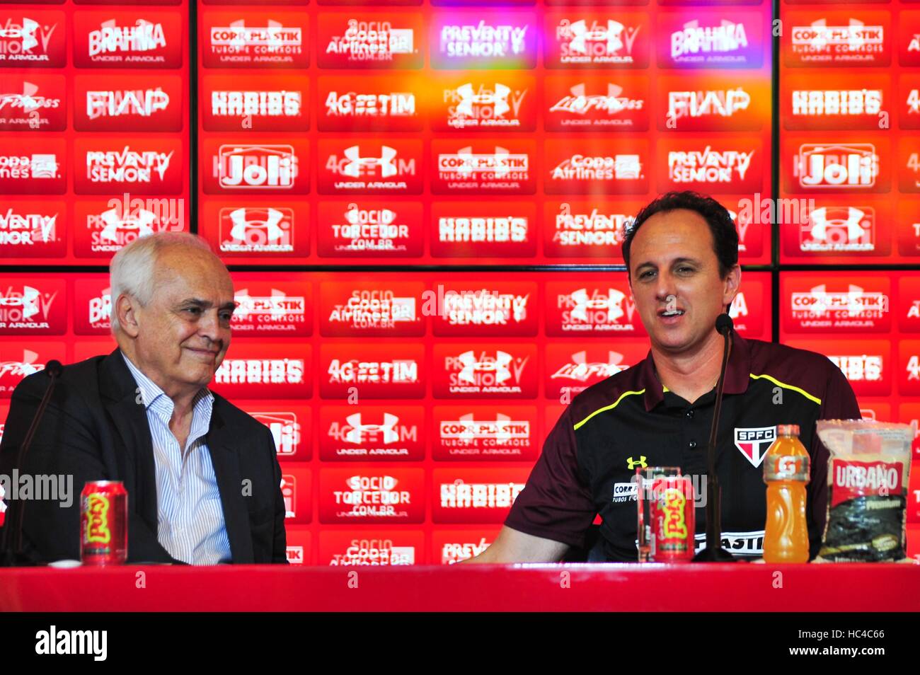 SÃO PAULO, SP - 08.12.2016: APRESENTAÇÃO TÉCNICO ROGÉRIO CENI - Leco ...