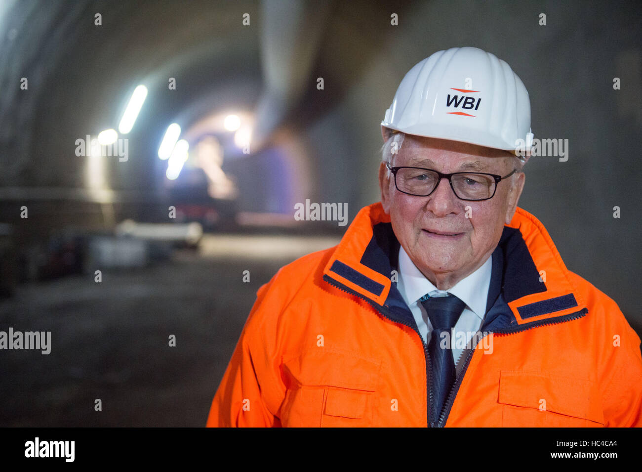Stuttgart, Germany. 08th Dec, 2016. Construction engineer Walter Wittke ...
