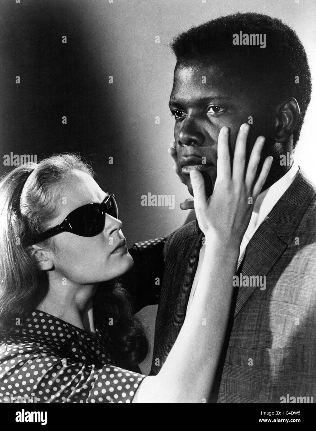 A PATCH OF BLUE, Elizabeth Hartman, Sidney Poitier, 1965 Stock