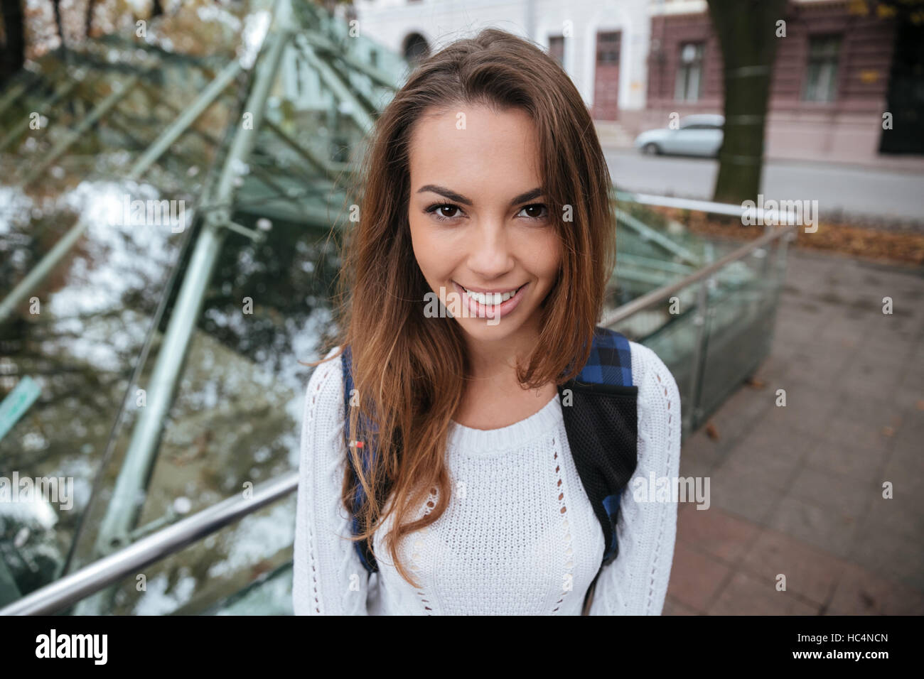 Young woman face happy hi-res stock photography and images - Alamy