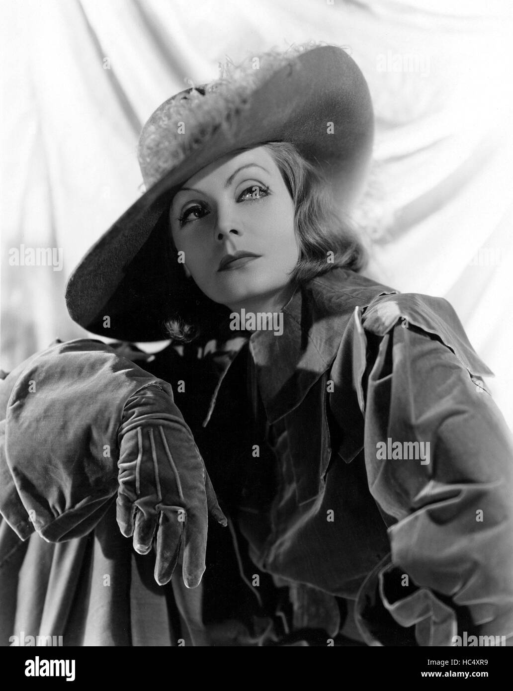 QUEEN CHRISTINA, Greta Garbo, portrait by Clarence Sinclair Bull, 1933 ...