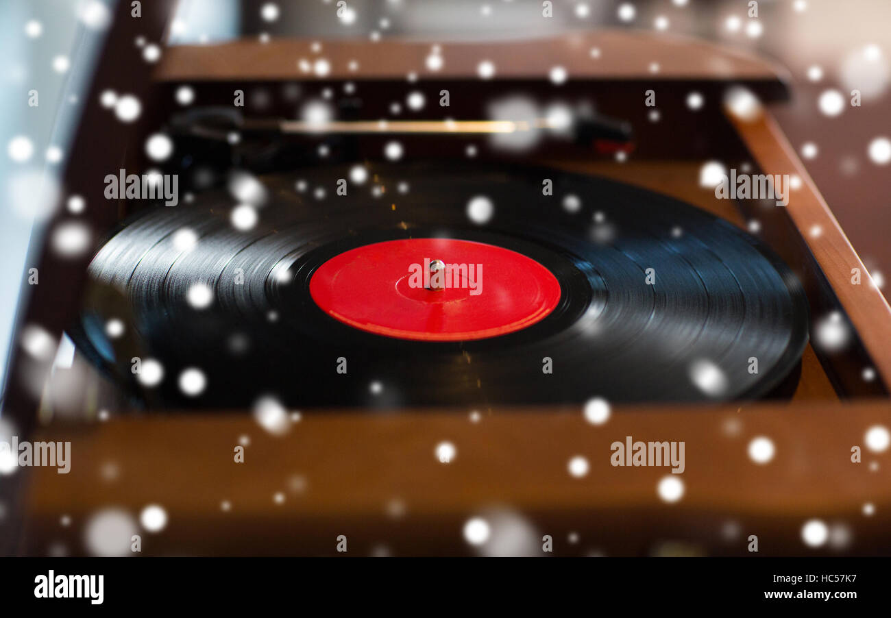 close up of vintage record player with vinyl disc Stock Photo - Alamy