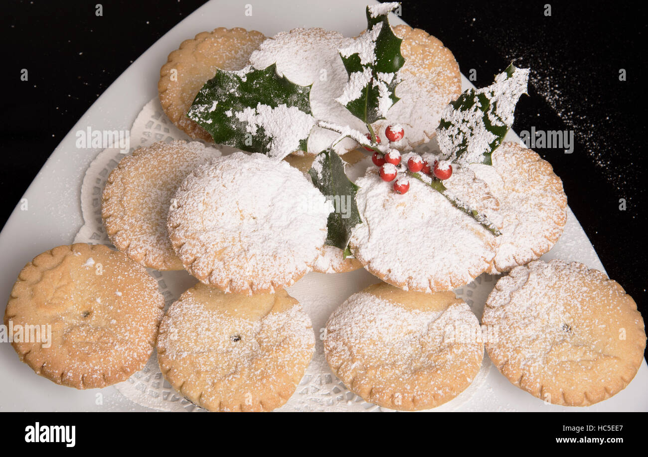 Traditional mince pies hi-res stock photography and images - Alamy