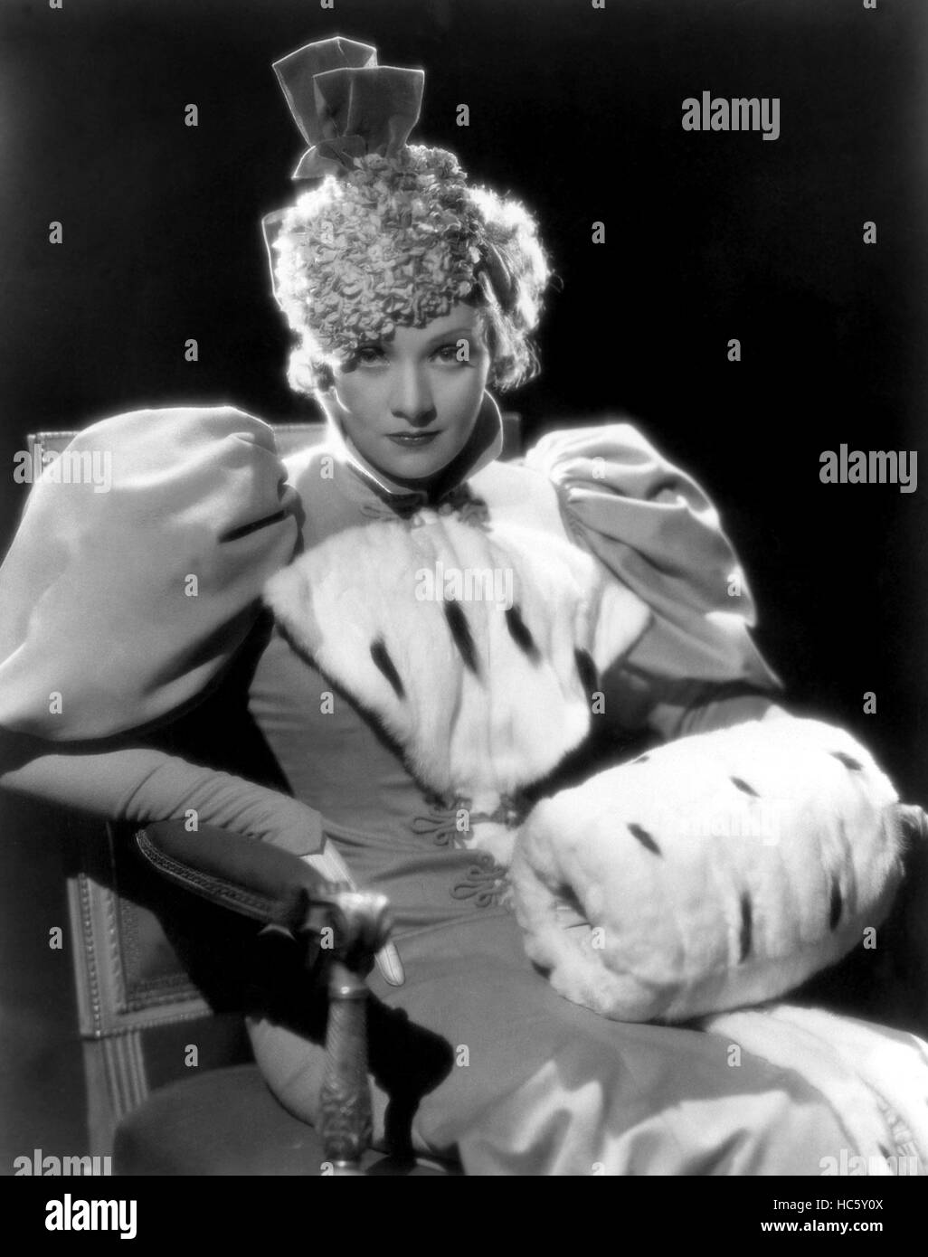 THE SCARLET EMPRESS, Marlene Dietrich, 1934 Stock Photo Alamy