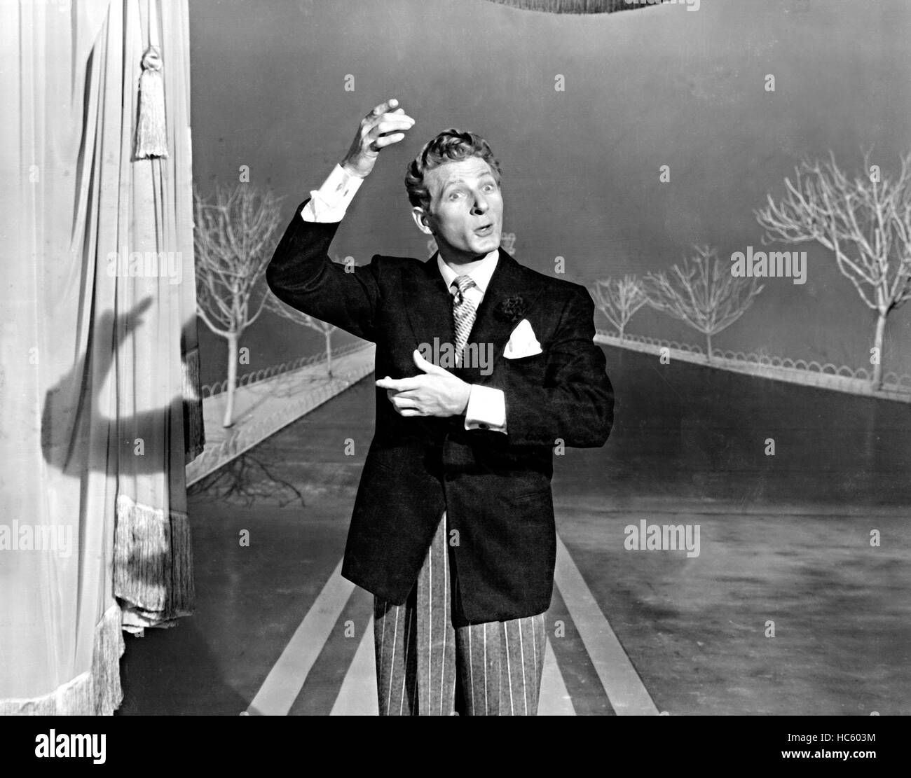 THE SECRET LIFE OF WALTER MITTY, Danny Kaye, 1947 Stock Photo - Alamy