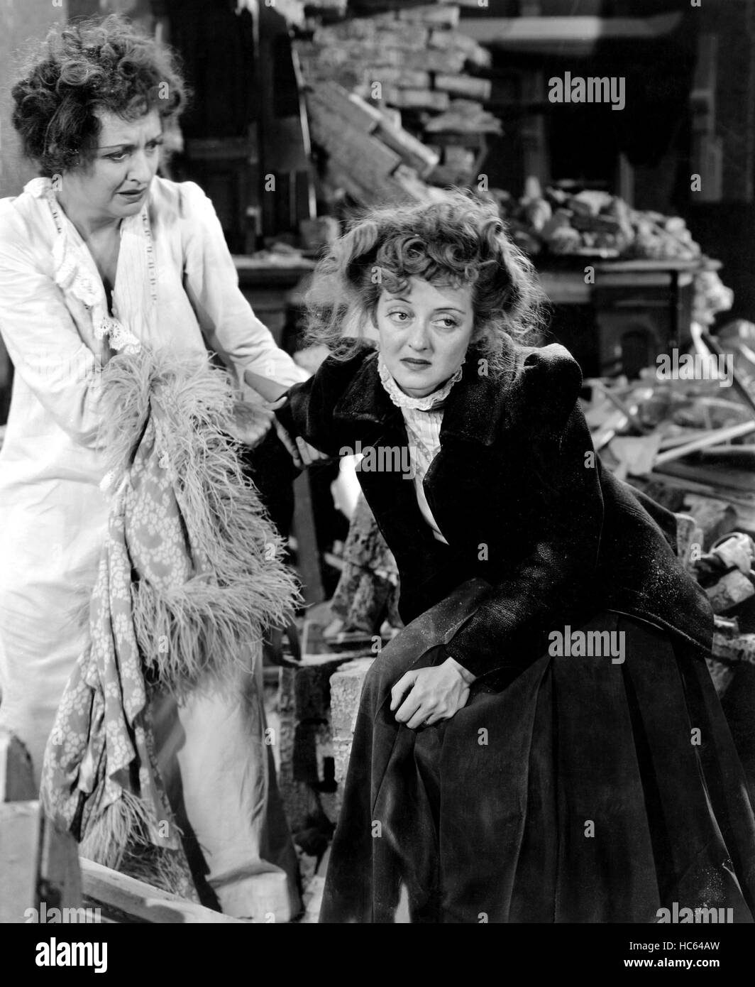 THE SISTERS, Lee Patrick, Bette Davis, 1938 Stock Photo - Alamy