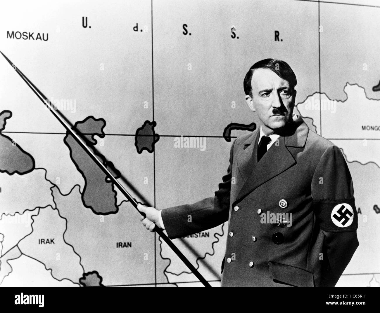 SOFT BEDS, HARD BATTLES, (aka UNDERCOVERS HERO, Peter Sellers, 1974