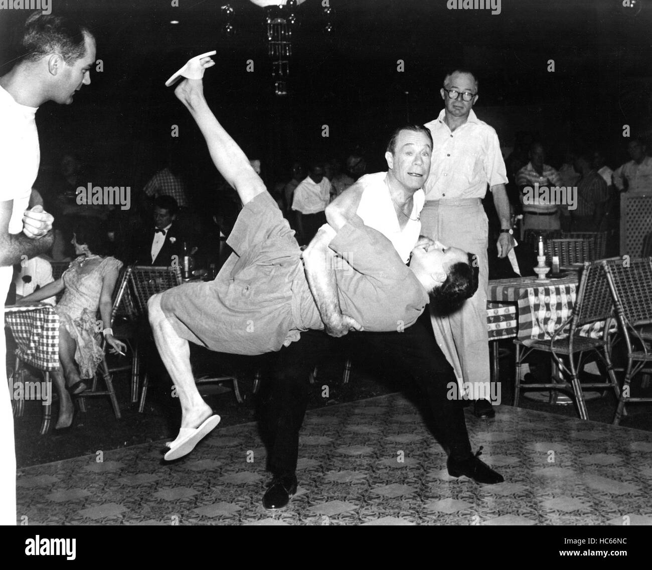 SOME LIKE IT HOT, Joe E. Brown, Jack Lemmon, Billy Wilder (back right