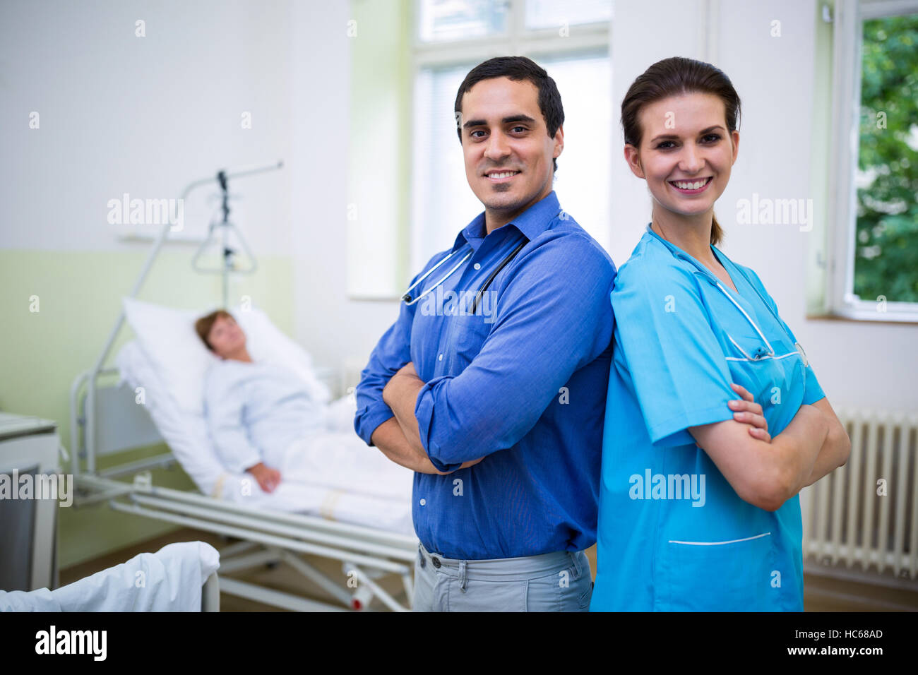 Beautiful doctor nurse smiling arms hi-res stock photography and images ...