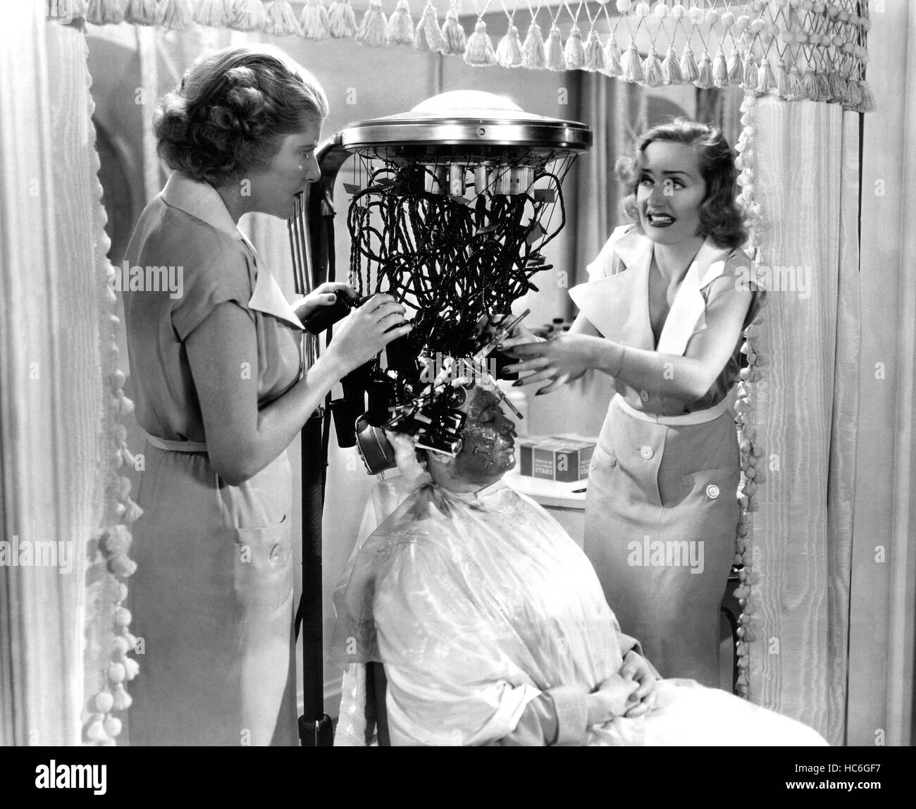 SWING HIGH, SWING LOW, from left, Jean Dixon, Esther Howard, Carole