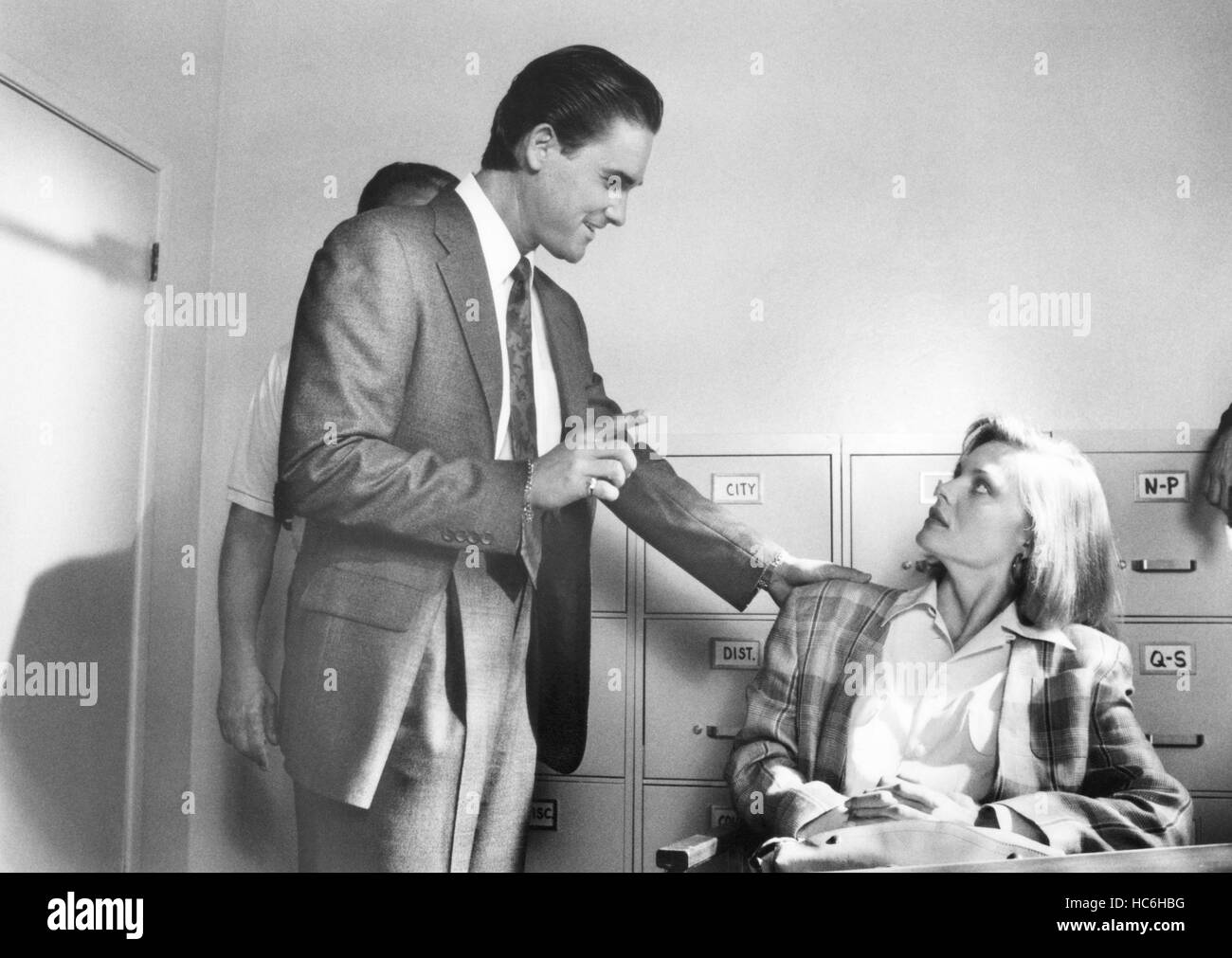 TEQUILA SUNRISE, from left Kurt Russell, Michelle Pfeiffer, 1988