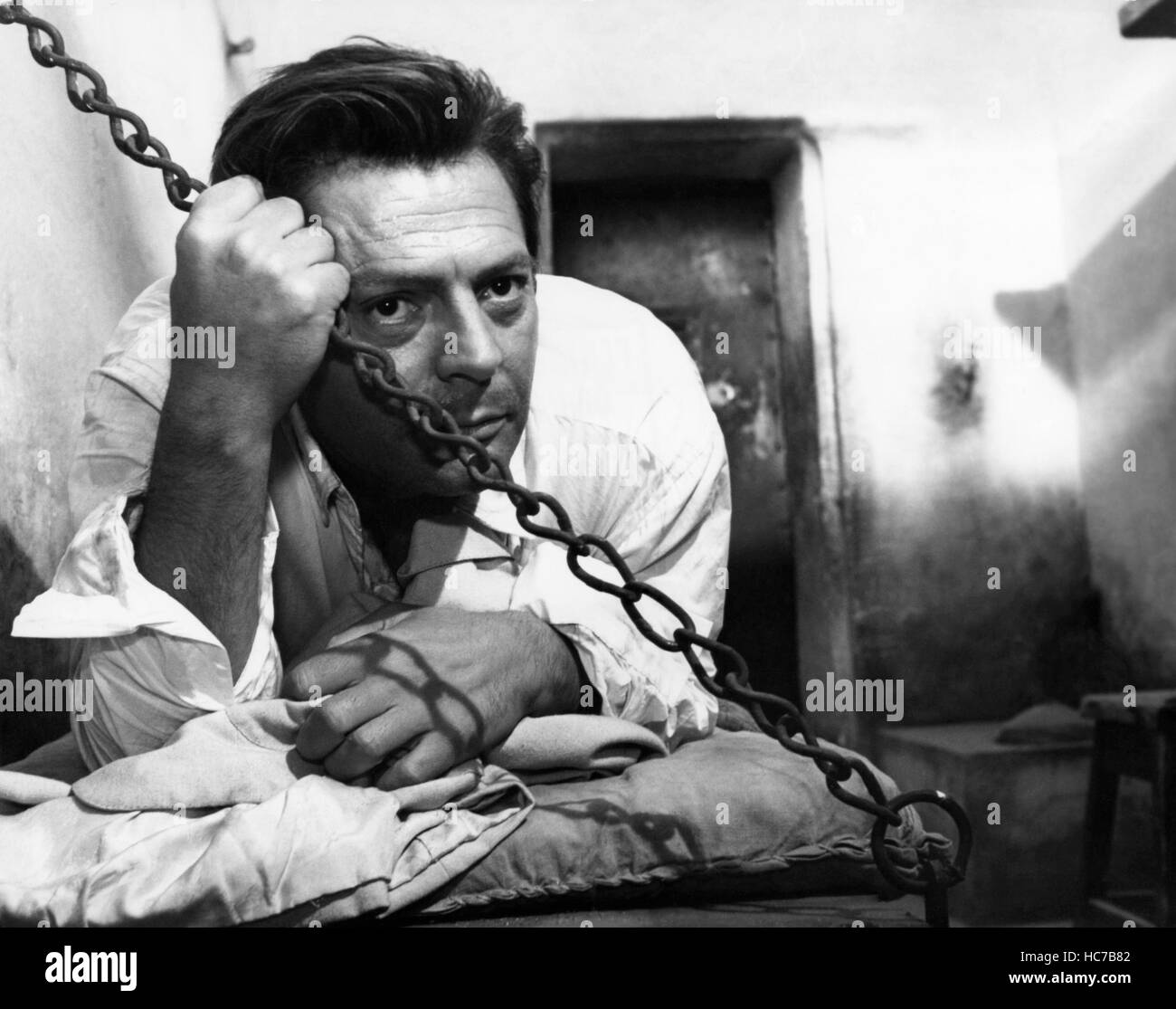 THE STRANGER, (aka LO STRANIERO), Marcello Mastroianni, 1967 Stock