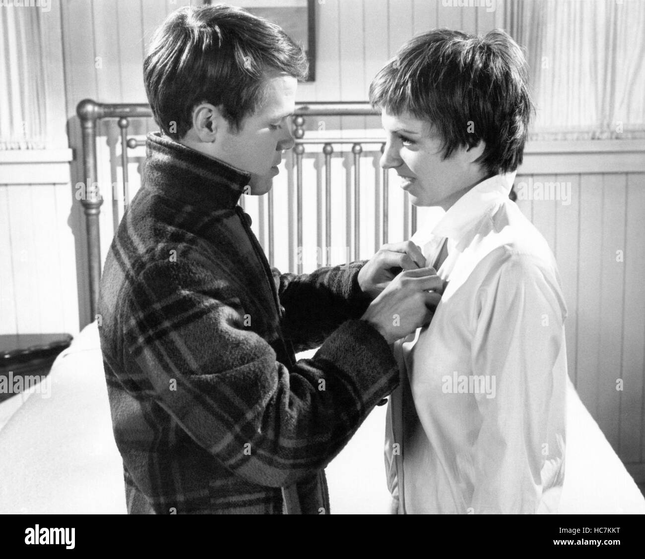 THE STERILE CUCKOO, from left Wendell Burton, Liza Minnelli, 1969