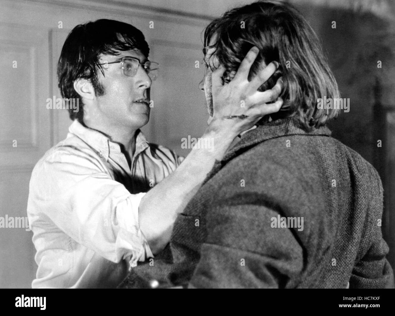 STRAW DOGS, from left, Dustin Hoffman, Ken Hutchison, 1971 Stock Photo