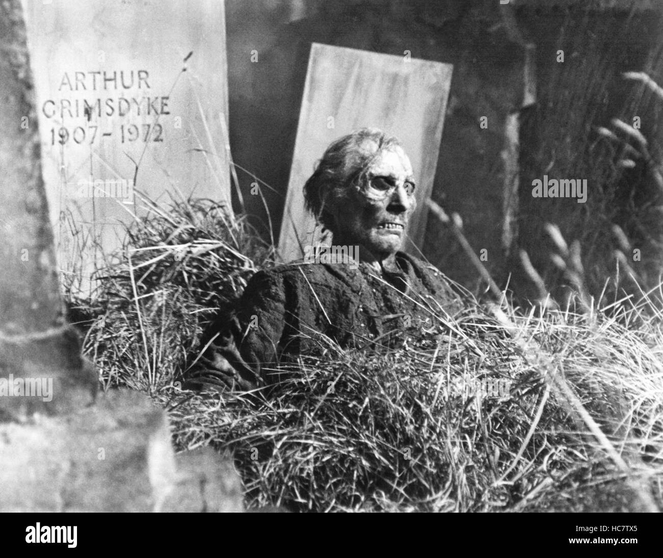 TALES FROM THE CRYPT, Peter Cushing, 1972 Stock Photo Alamy