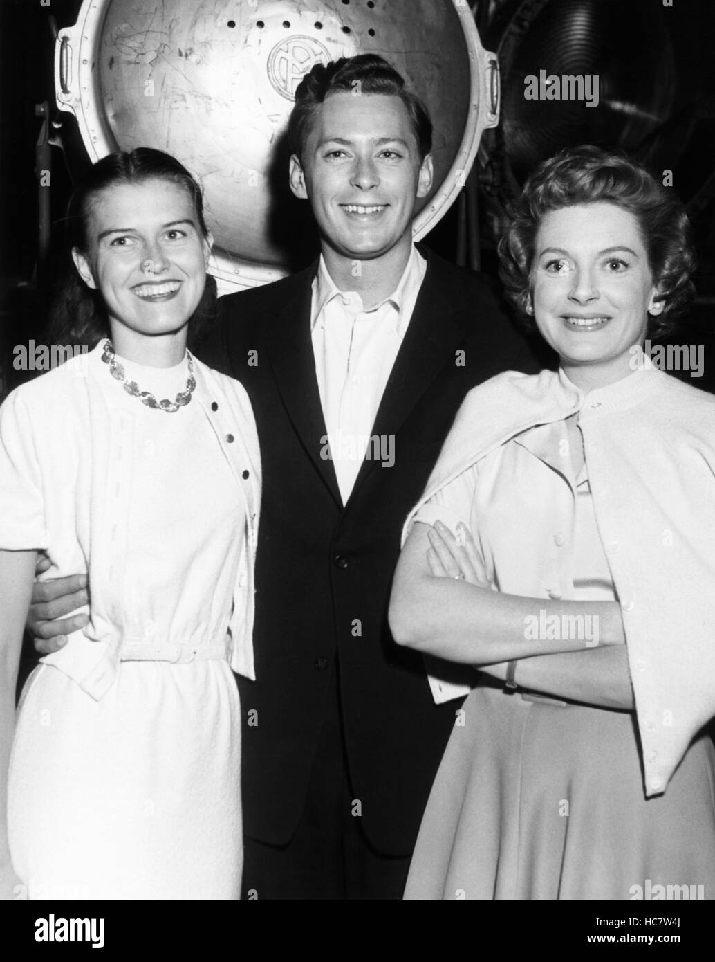 TEA AND SYMPATHY, Priscilla Kerr, left, visits husband John Kerr and