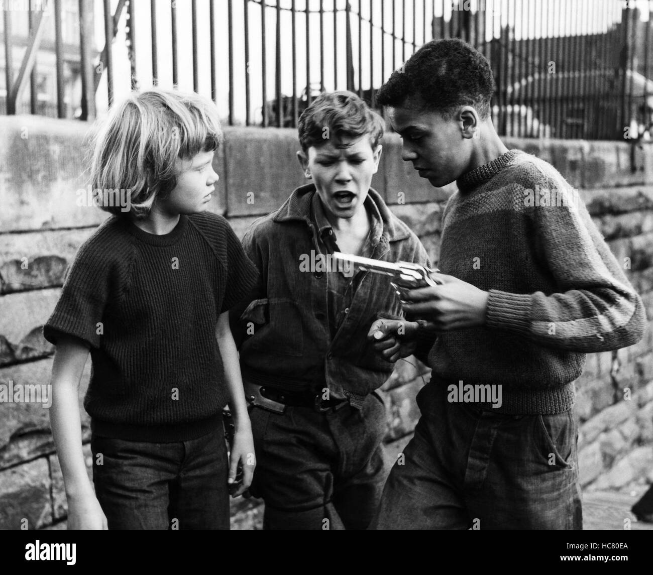 TIGER BAY, (aka MYSTERY AT TIGER BAY), Hayley Mills, Michael Anderson