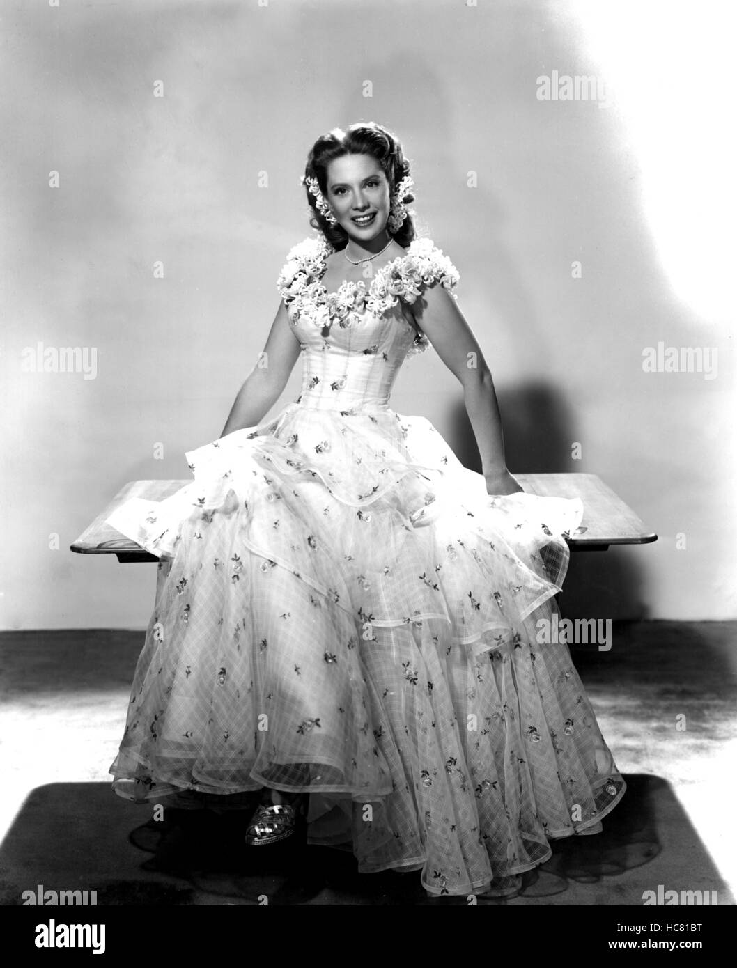 TILL THE CLOUDS ROLL BY, Dinah Shore, 1946 Stock Photo - Alamy