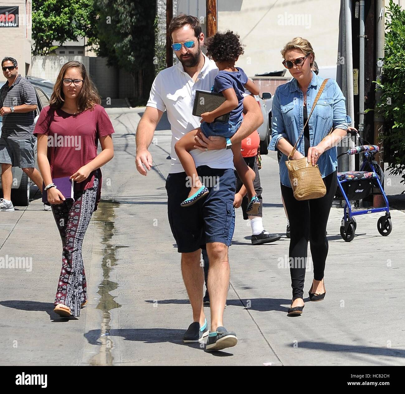 A pregnant Katherine Heigl goes out to lunch with her husband Josh