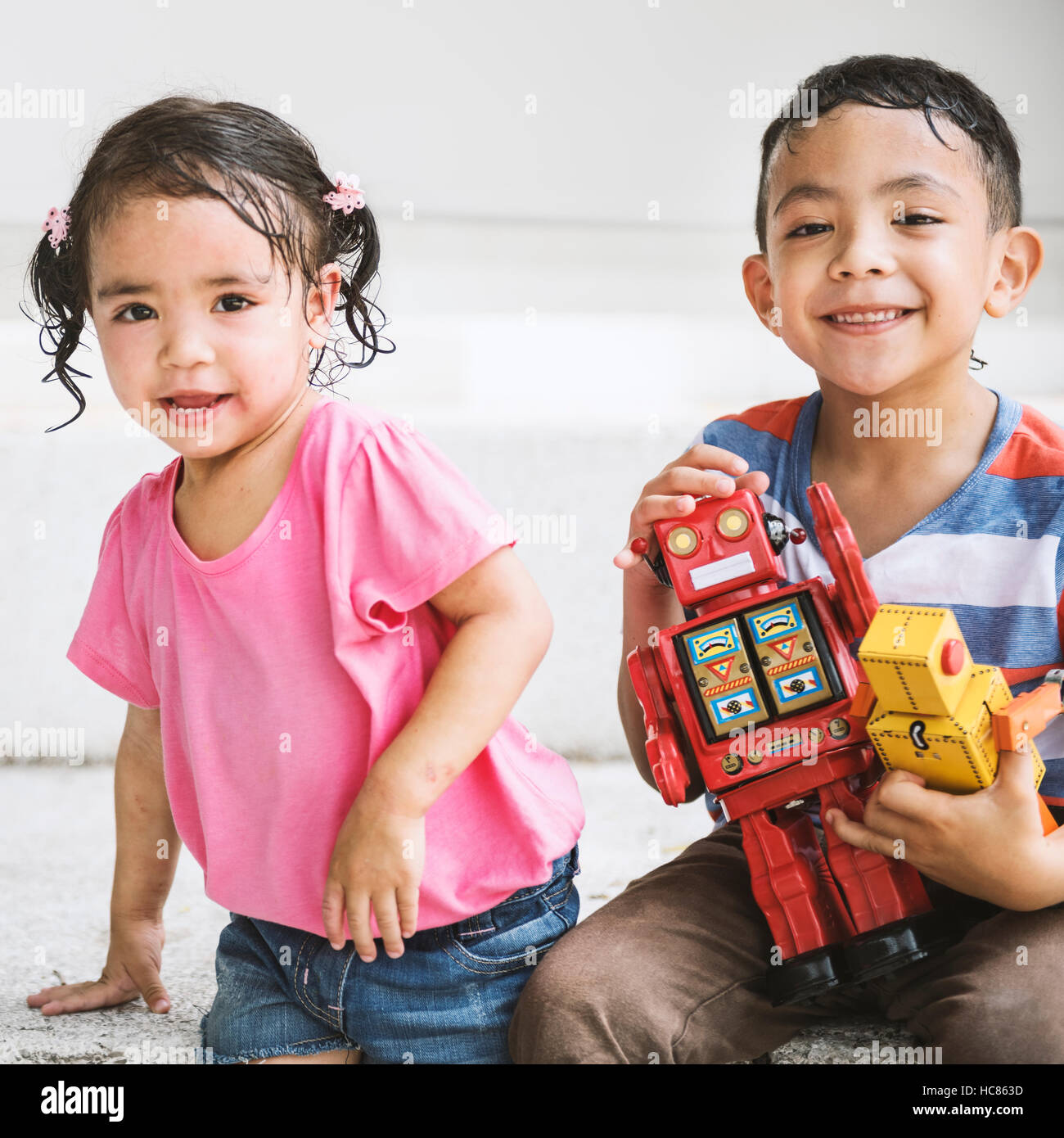Brother Sister Elementary Childhood Kid Playful Concept Stock Photo Alamy