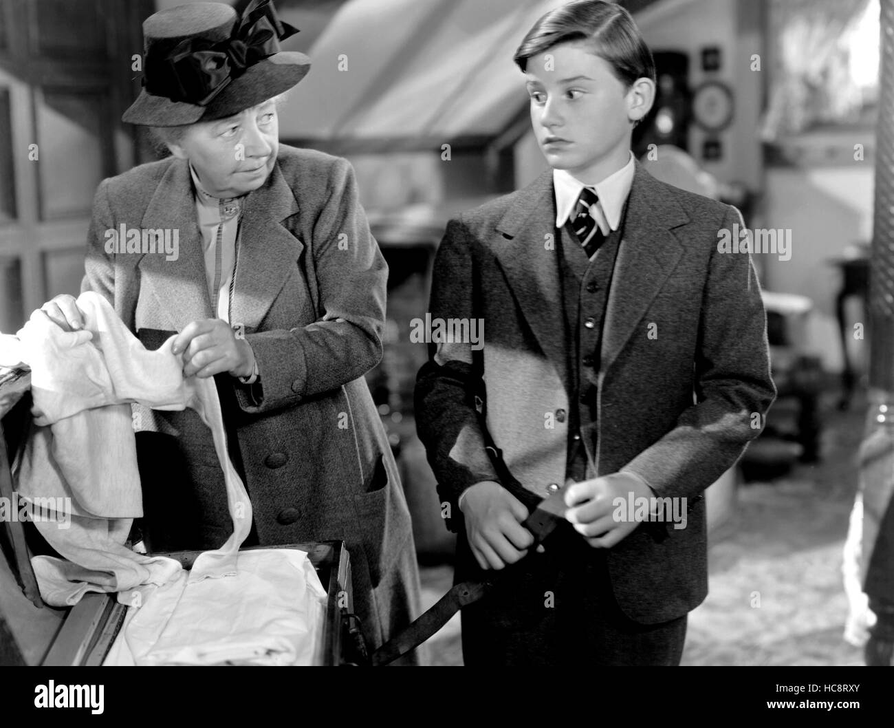 THE WHITE CLIFFS OF DOVER, Dame May Whitty, Roddy McDowall, 1944 Stock
