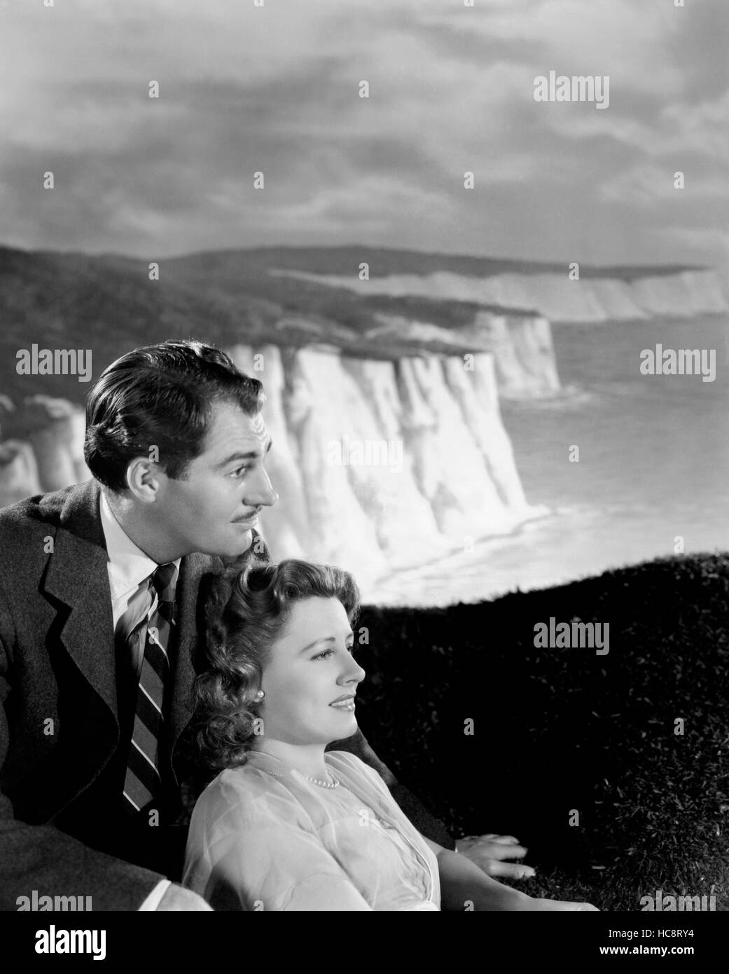 THE WHITE CLIFFS OF DOVER, from left, Alan Marshal, Irene Dunne, 1944
