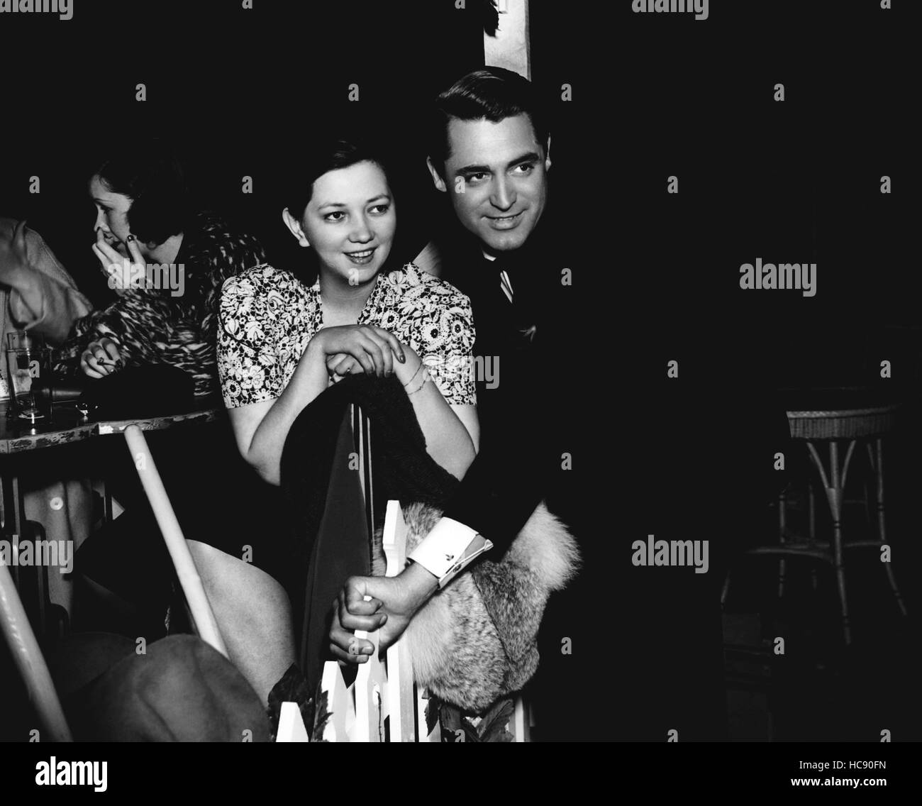 Patsy Kelly Topper Returns TOPPER, from left, Patsy Kelly, visiting Cary Grant, on-set, 1937 Stock ...