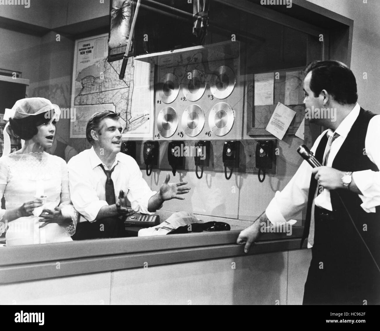 WHAT'S SO BAD ABOUT FEELING GOOD?, from left Mary Tyler Moore,