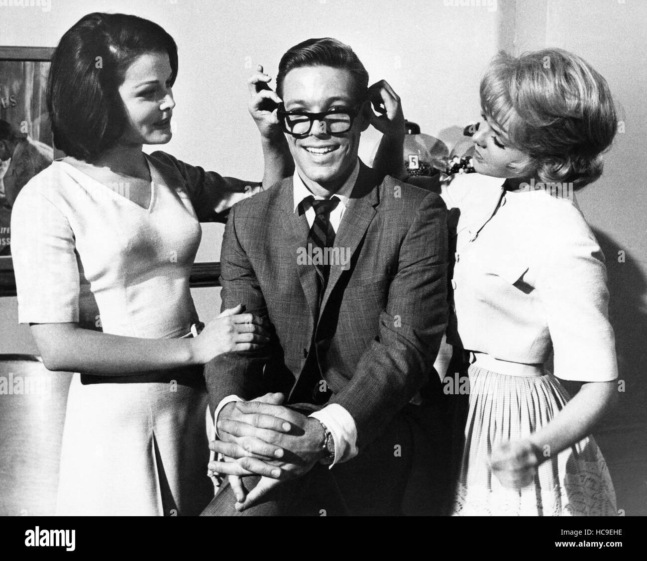 TWILIGHT OF HONOR, Joan Blackman, Richard Chamberlain, Joey Heatheron ...