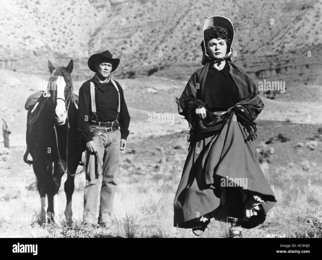 WAGON MASTER, (aka WAGONMASTER), from left, Ben Johnson, Joanne Dru