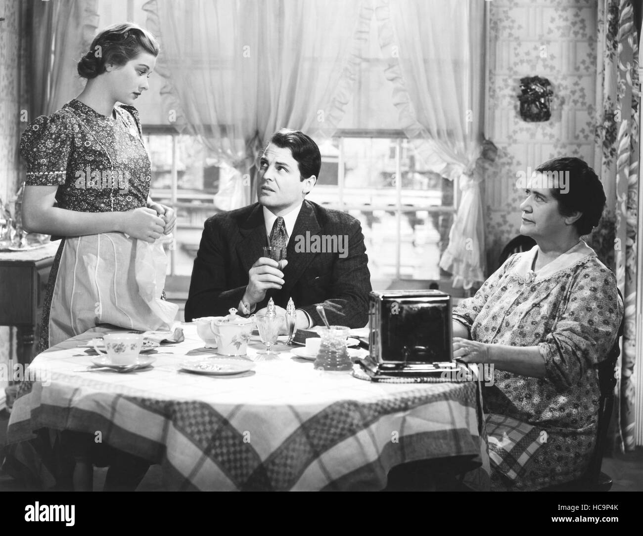 YOU CAN'T FOOL YOUR WIFE, from left, Lucille Ball, James Ellison, Emma ...